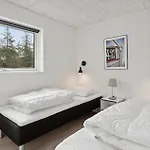 5 Bedroom Beautiful In