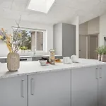 5 Bedroom Beautiful In Holiday home Romo
