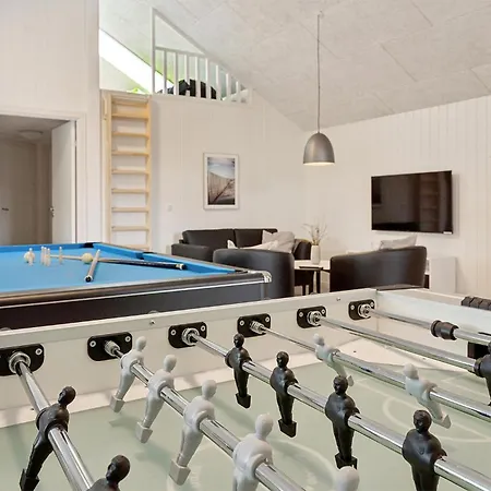 5 Bedroom Beautiful In Romo בית נופש