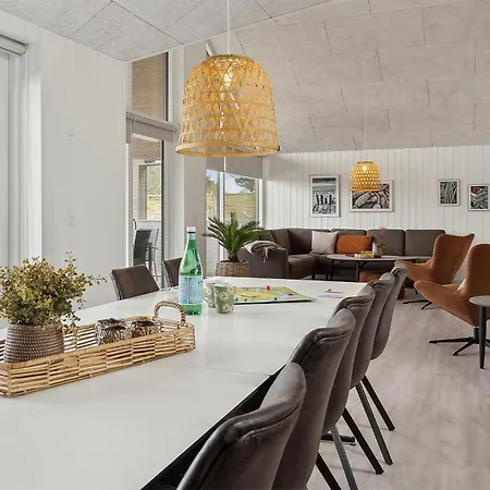 Dom wakacyjny 5 Bedroom Beautiful In Romo Romo