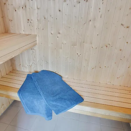 5 Bedroom Beautiful In Romo * Romo